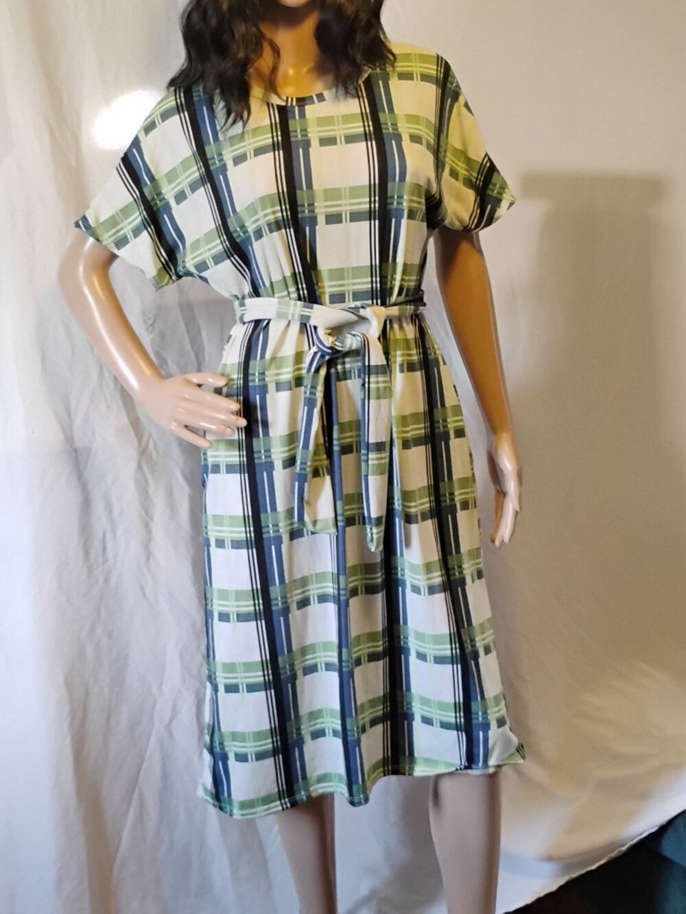 Lularoe | Blue Green White & Black Stretch Check Dress | Medium | Pockets